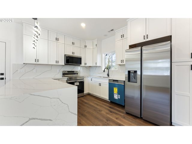 141 Ne D St, Willamina, OR 97396