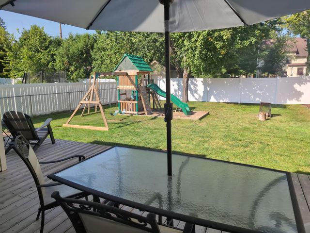 406 2nd Avenue SE, Pine Island, MN 55963