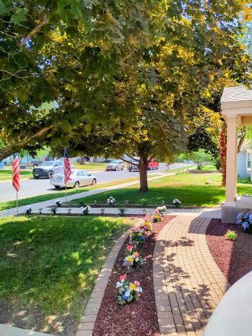 406 2nd Avenue SE, Pine Island, MN 55963