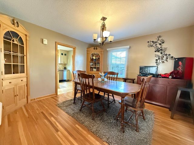 406 2nd Avenue SE, Pine Island, MN 55963