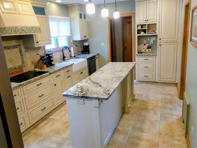 406 2nd Avenue SE, Pine Island, MN 55963