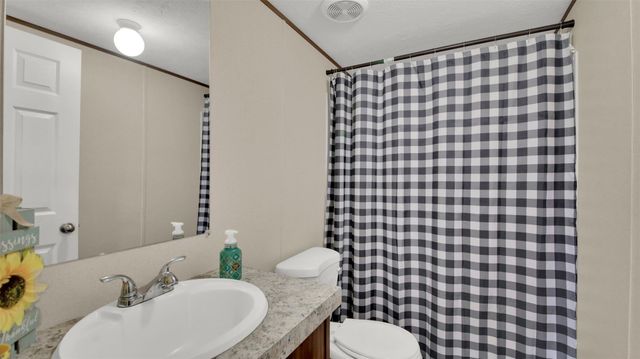 149 Sunflower RD, Dale, TX 78616