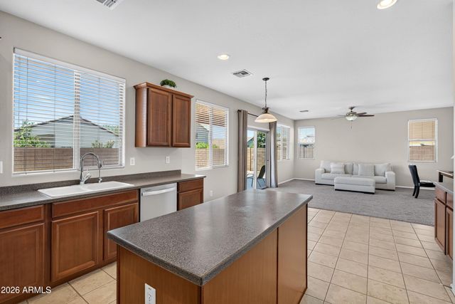 589 W HEREFORD Drive, San Tan Valley, AZ 85143