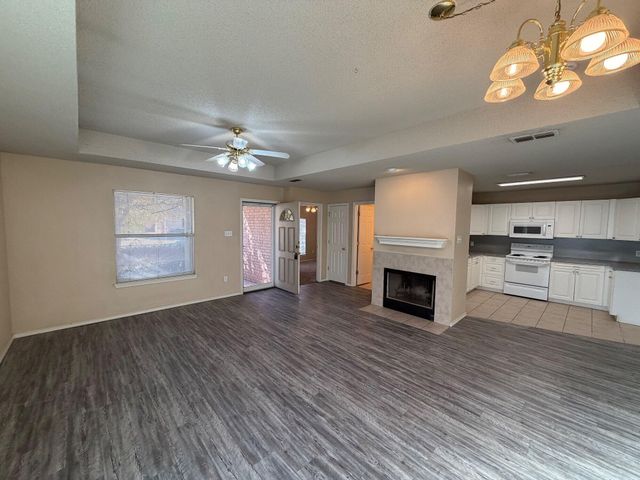 9713 Joliet Avenue, Lubbock, TX 79423