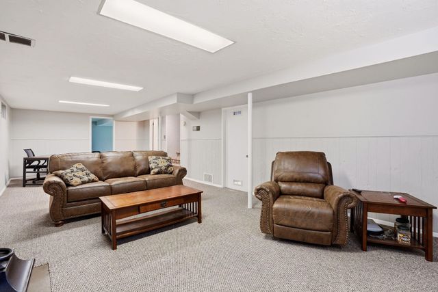 3010 W BISMARK Ave, Spokane, WA 99205