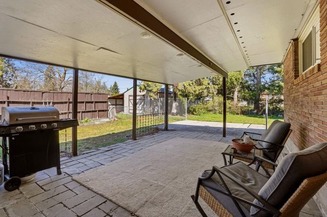 3010 W BISMARK Ave, Spokane, WA 99205