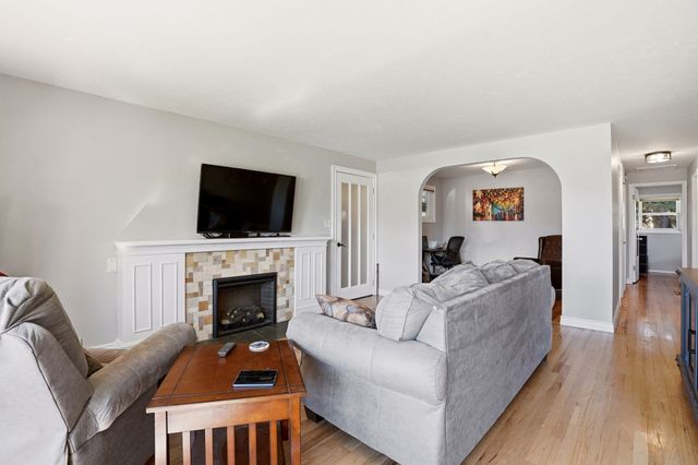 3010 W BISMARK Ave, Spokane, WA 99205