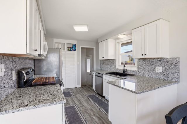 3010 W BISMARK Ave, Spokane, WA 99205