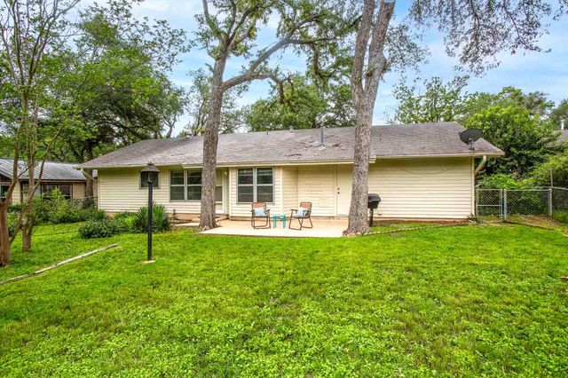 1912 Parkside LN, Austin, TX 78745