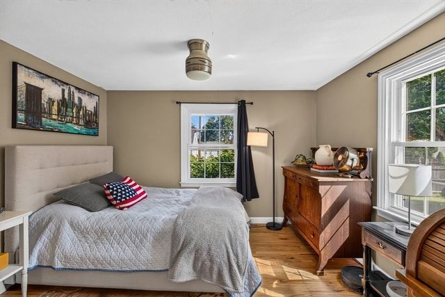 20 Westernview Cir, East Longmeadow, MA 01028