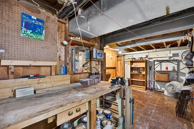 20 Westernview Cir, East Longmeadow, MA 01028
