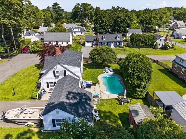 20 Westernview Cir, East Longmeadow, MA 01028