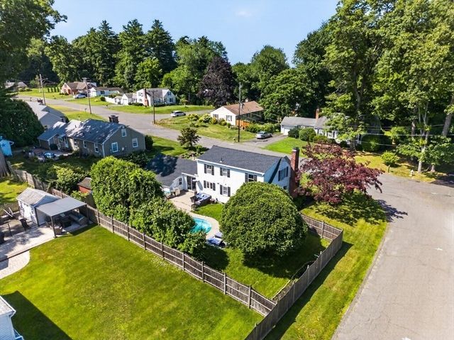 20 Westernview Cir, East Longmeadow, MA 01028