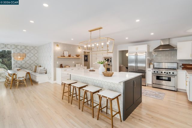 835 Richard Ln, Danville, CA 94526