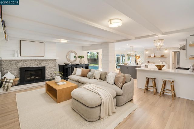 835 Richard Ln, Danville, CA 94526