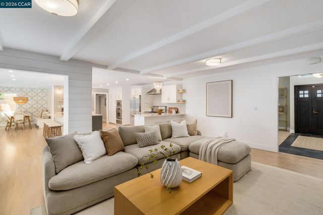 835 Richard Ln, Danville, CA 94526