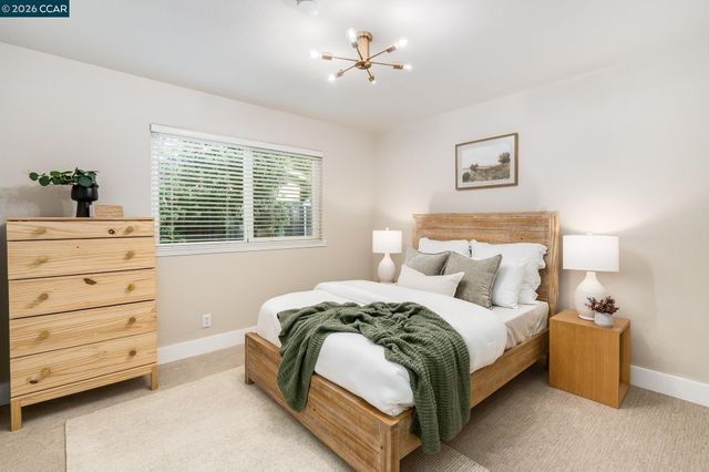 835 Richard Ln, Danville, CA 94526