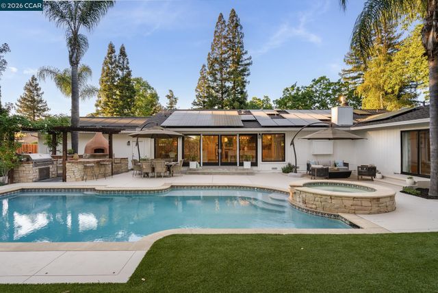 835 Richard Ln, Danville, CA 94526