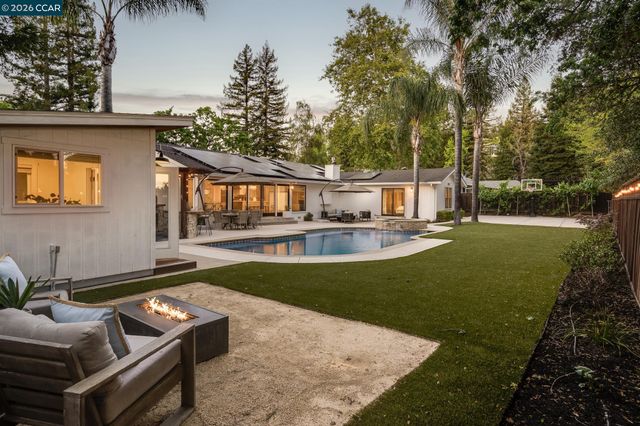 835 Richard Ln, Danville, CA 94526