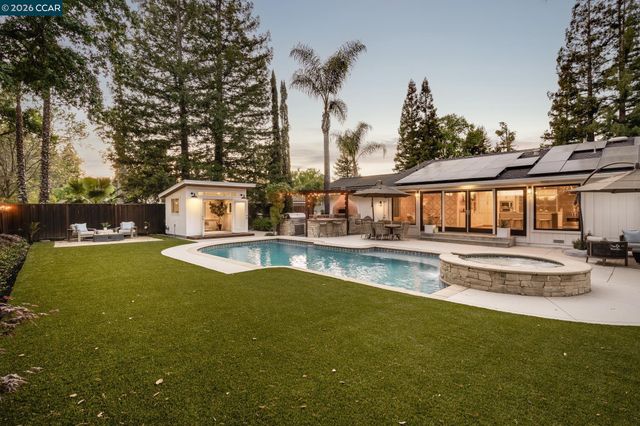 835 Richard Ln, Danville, CA 94526