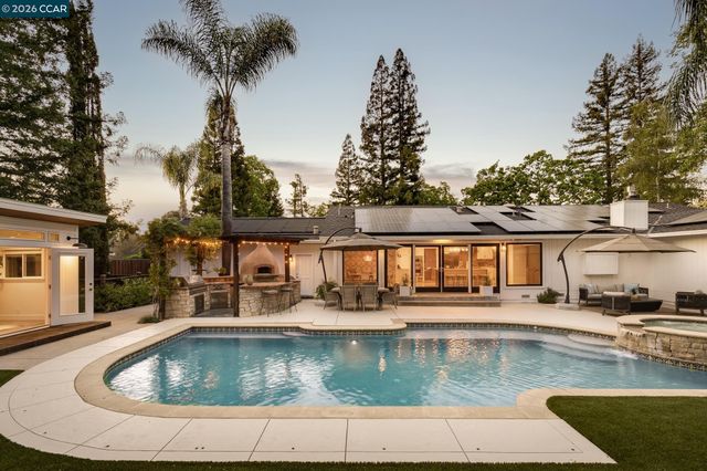 835 Richard Ln, Danville, CA 94526