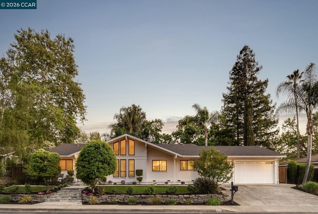 835 Richard Ln, Danville, CA 94526