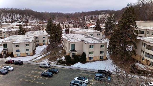 358 Elton Hills Drive NW 11, Rochester, MN 55901