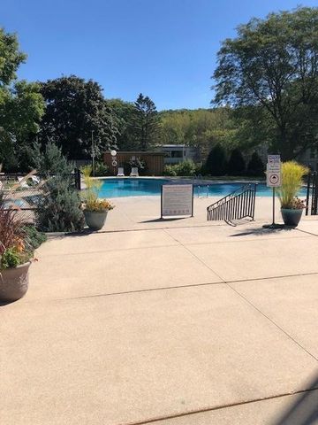 358 Elton Hills Drive NW 11, Rochester, MN 55901