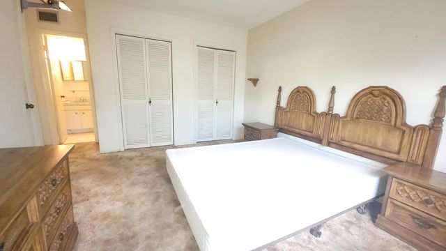 48 Stratford D, West Palm Beach, FL 33417