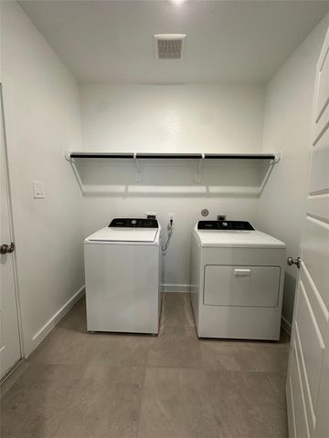 1908 Velvet Oak Ln, Conroe, TX 77304