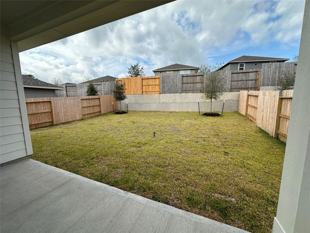 1908 Velvet Oak Ln, Conroe, TX 77304