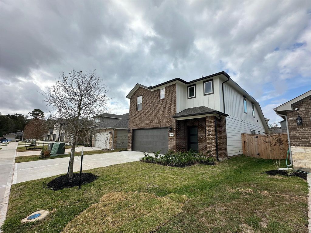 1908 Velvet Oak Ln, Conroe, TX 77304