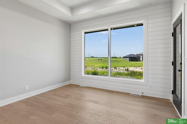 21416 Morning View Drive, Elkhorn, NE 68022