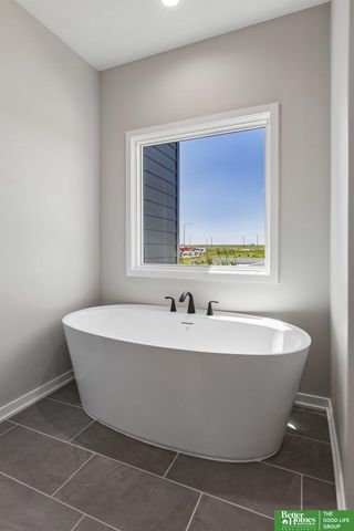 21416 Morning View Drive, Elkhorn, NE 68022