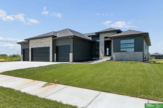 21416 Morning View Drive, Elkhorn, NE 68022