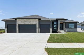 21416 Morning View Drive, Elkhorn, NE 68022