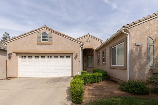 1827 N Joshua Avenue, Clovis, CA 93619