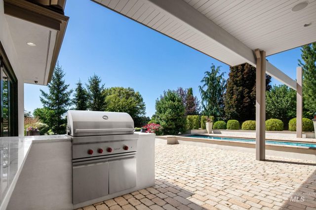 2020 E Barclay, Meridian, ID 83646