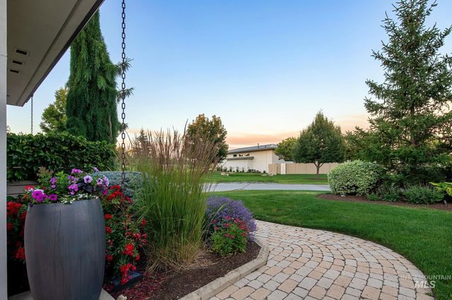 2020 E Barclay, Meridian, ID 83646