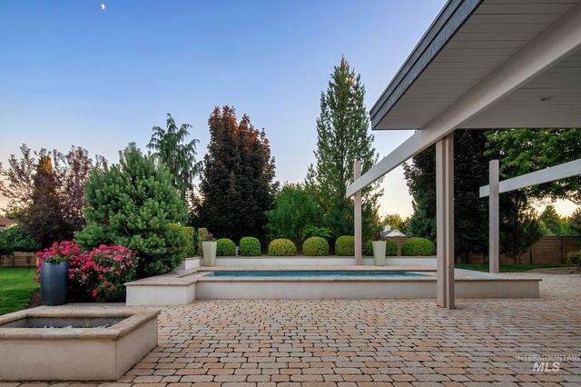 2020 E Barclay, Meridian, ID 83646