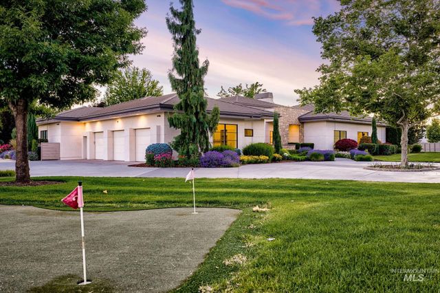 2020 E Barclay, Meridian, ID 83646