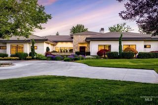 2020 E Barclay, Meridian, ID 83646