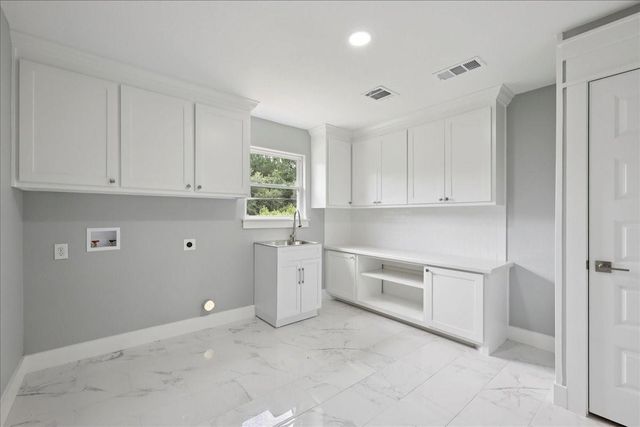 8679 Massey Lake Road, Silsbee, TX 77656