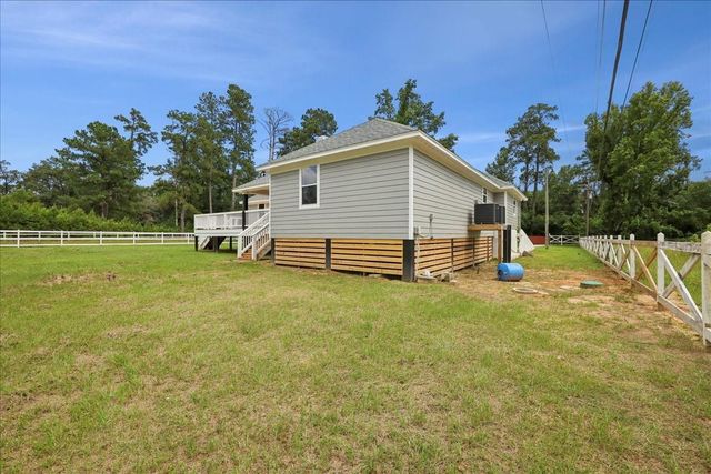 8679 Massey Lake Road, Silsbee, TX 77656