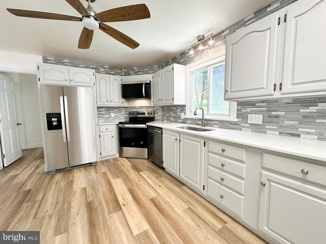 370 HIGHLAND RD, West Chester, PA 19382