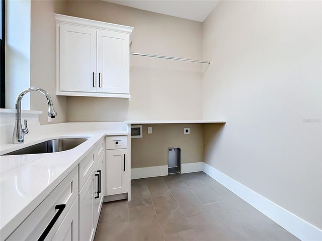 405 LONG AND WINDING ROAD, Howey In The Hills, FL 34737