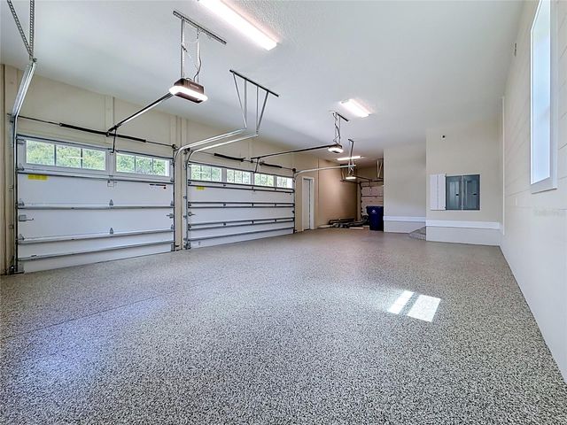 405 LONG AND WINDING ROAD, Howey In The Hills, FL 34737
