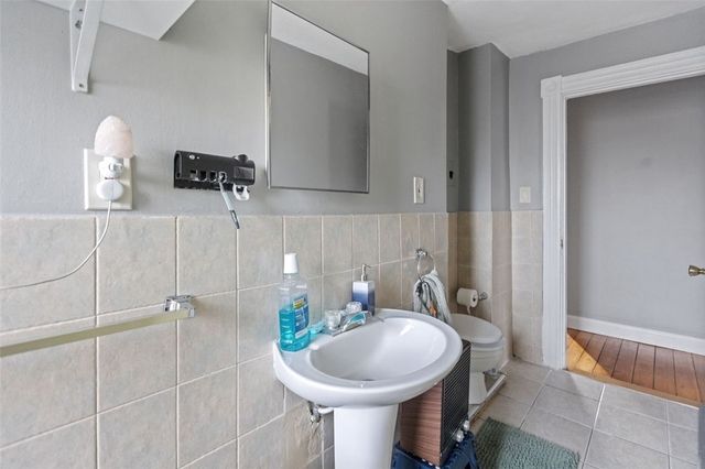 9 Odonnell Avenue, Warwick, RI 02886