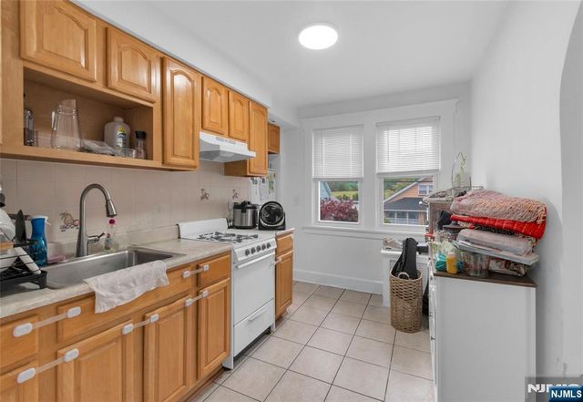 179 Dewey Avenue, Totowa, NJ 07512