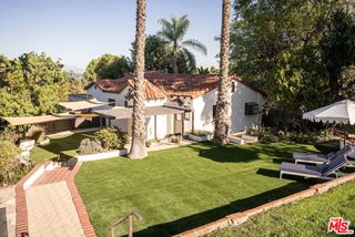 855 Oneonta Drive, Los Angeles, CA 90065